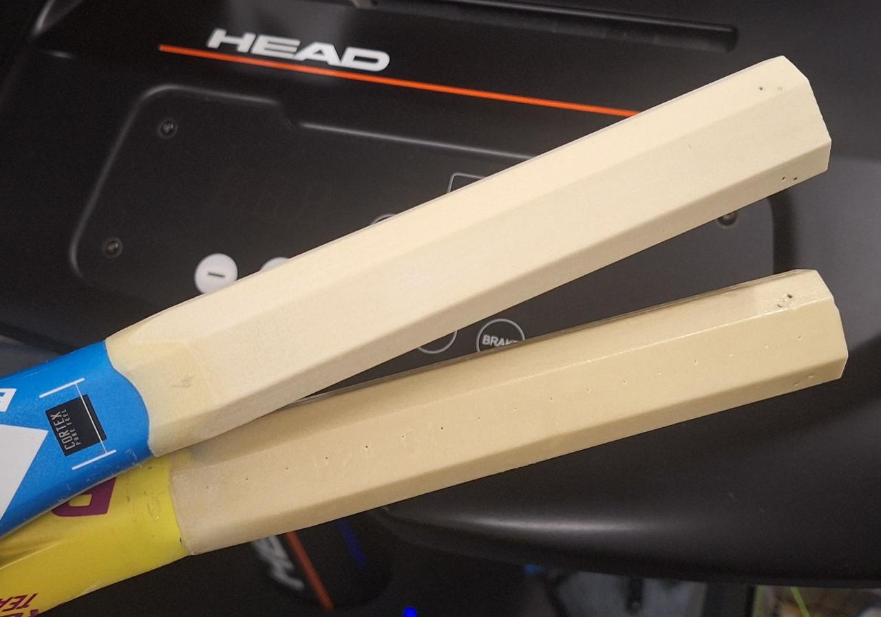 Klicke auf die Grafik für eine vergrößerte Ansicht

Name: Babolat-4 vs Babolat_2.grip.jpg
Ansichten: 0
Größe: 88,3 KB
ID: 756169